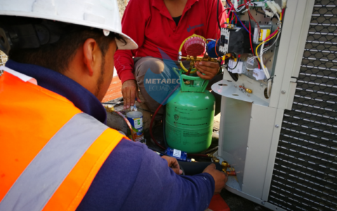 Instalación de Aire acondicionado condensador